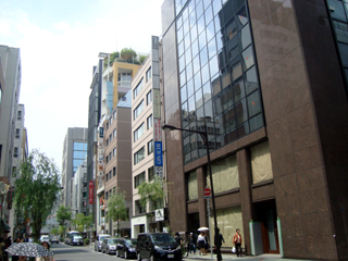広島県の新アンテナショップ開設が予定されている銀座一丁目「上一ビル」。